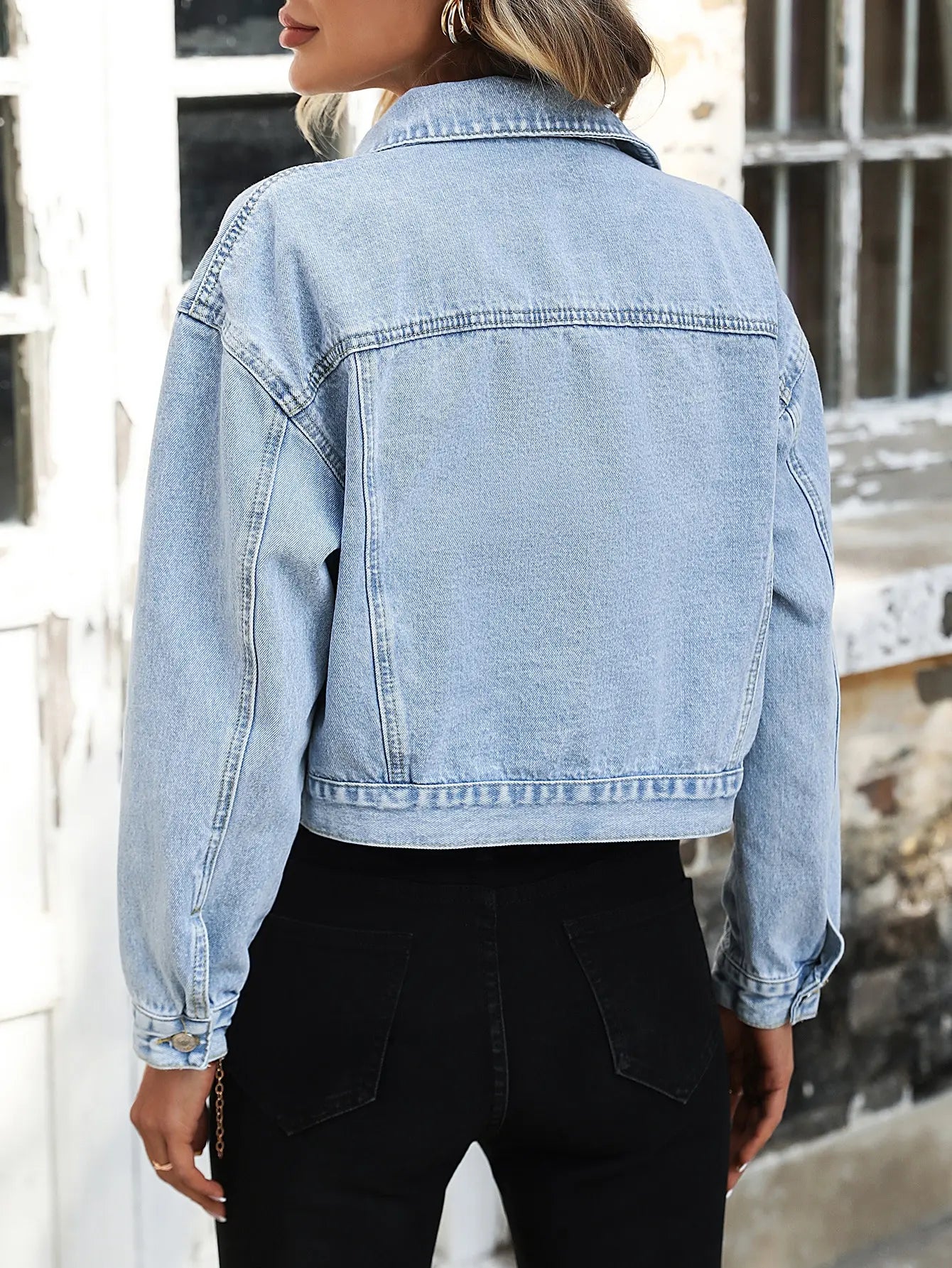 Cropped Denim Jacket With Flap Pockets For Casual Spring Wear