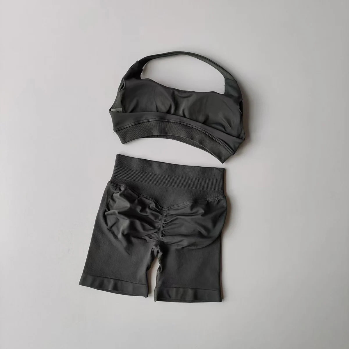 Two Piece Womens Seamless Yoga Set With High Waist Shorts